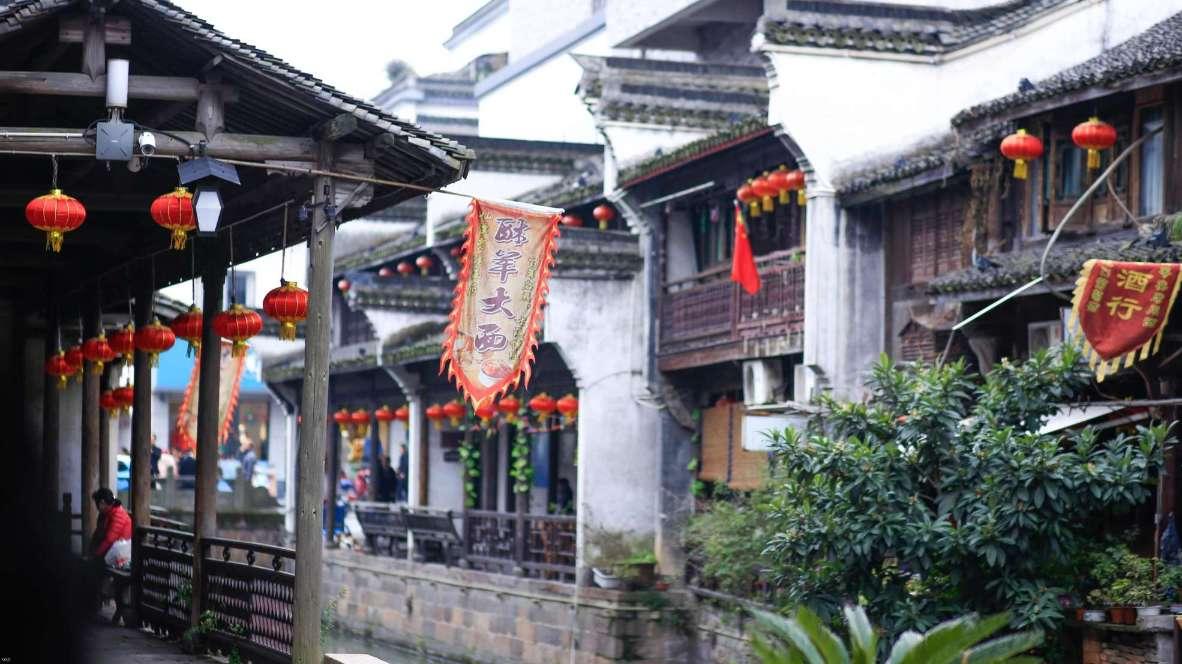 救援可怜的穴居人